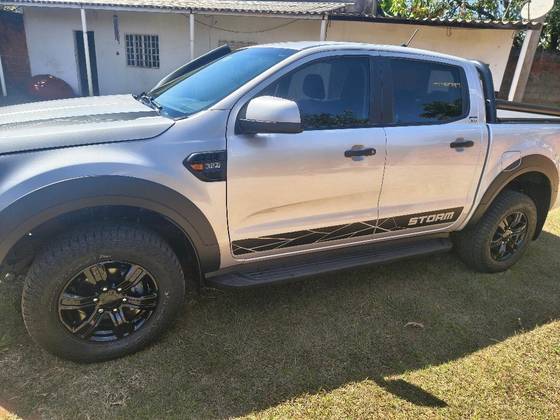 FORD RANGER 3.2 LIMITED 4X4 CD 20V DIESEL 4P AUTOMÁTICO FORD RANGER 3.2 LIMITED 4X4 CD 20V DIESEL 4P AUTOMÁTICO
